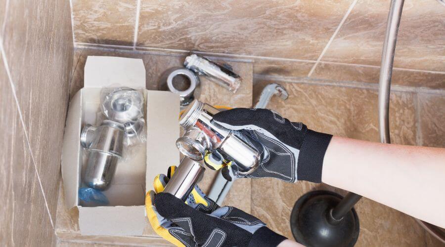 Professional gutter cleaning in Armington, IL